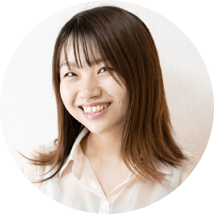 笑顔の女性